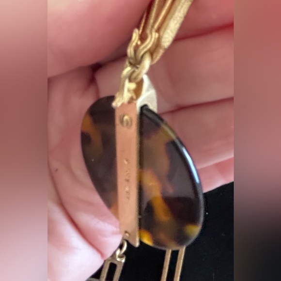 Stella & Dot Jaya Tortoise Pendant Necklace - Picture 4 of 10